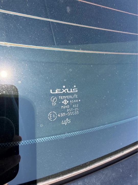 2006 Lexus LS 3rd Gen - Image 17 of 20