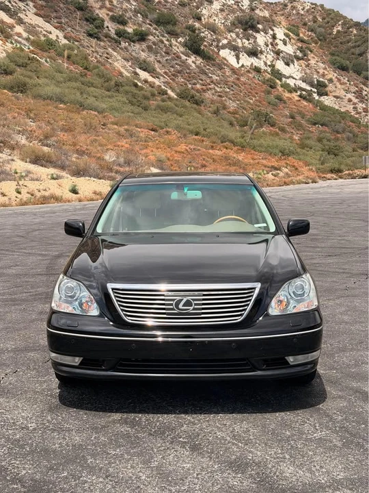 2006 Lexus LS 3rd Gen - Image 2 of 20