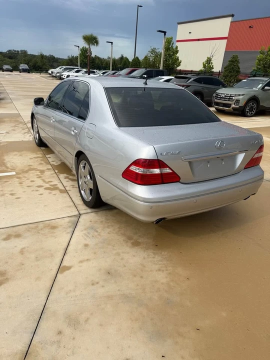 2006 Lexus LS 3rd Gen - Image 4 of 9