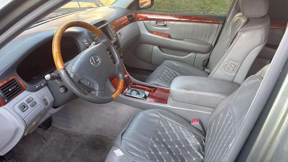 2006 Lexus LS 3rd Gen - Image 7 of 10