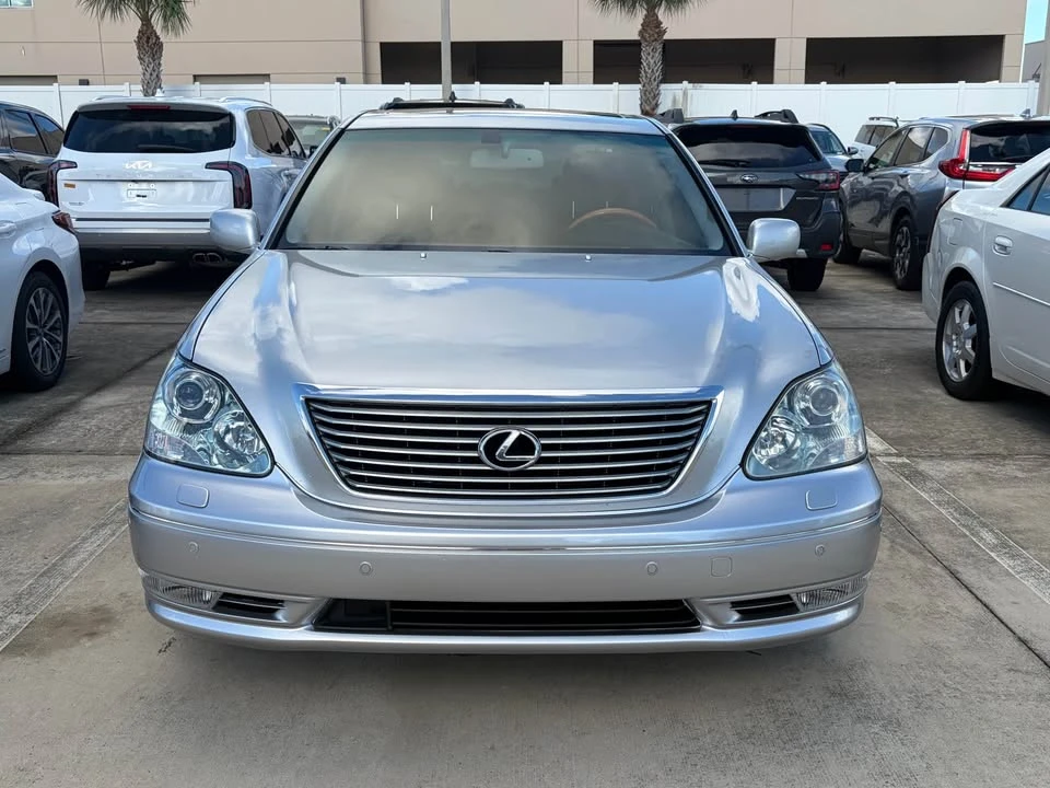 2006 Lexus LS 3rd Gen - Image 2 of 20