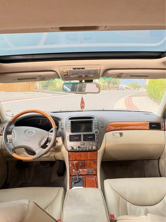 2006 Lexus LS 3rd Gen - Image 7 of 9