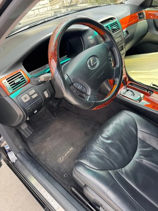 2006 Lexus LS 3rd Gen - Image 20 of 20