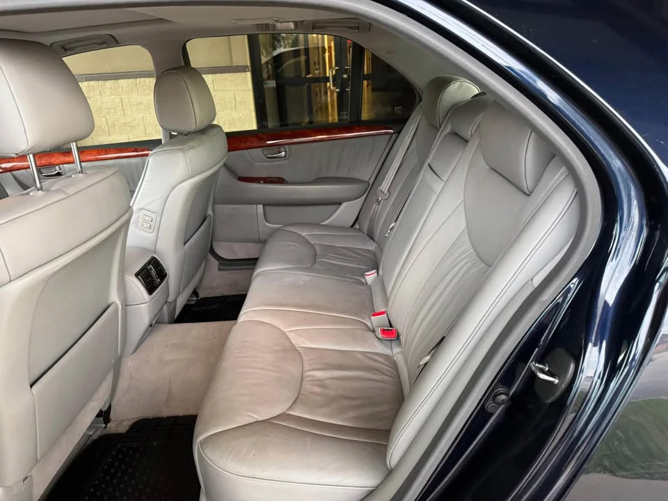 2006 Lexus LS 3rd Gen - Image 6 of 10