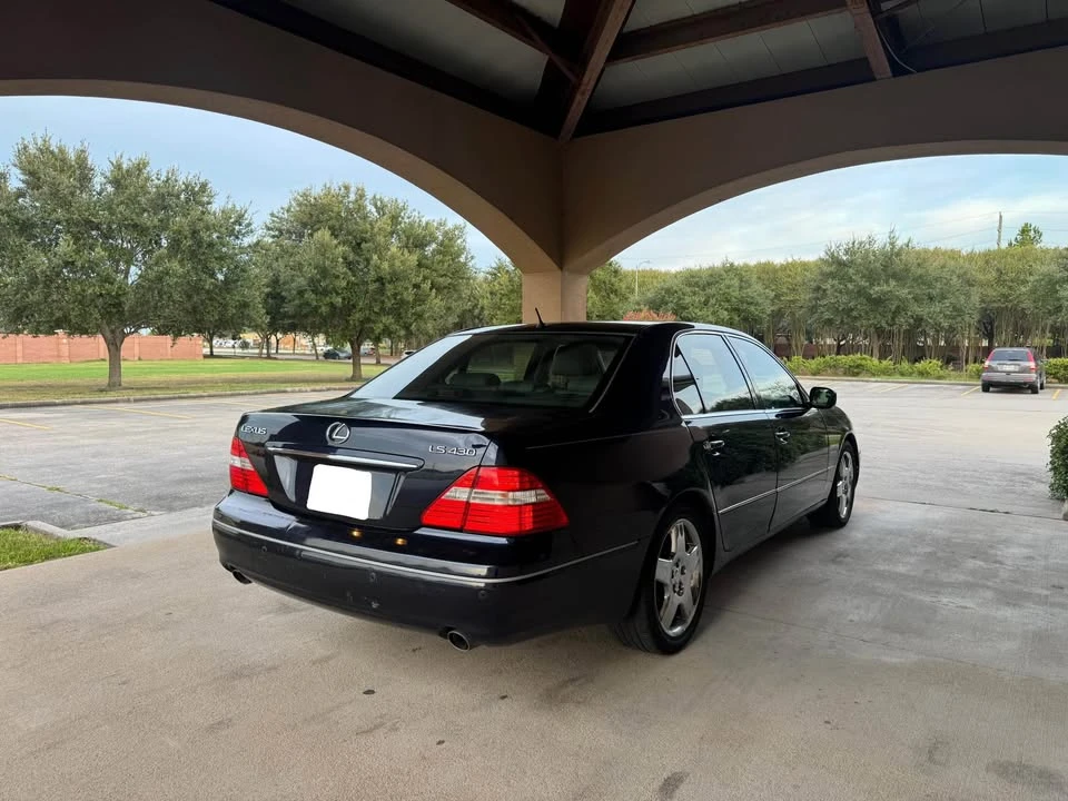 2006 Lexus LS 3rd Gen - Image 3 of 10