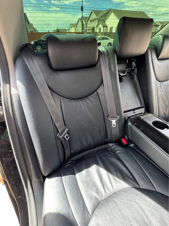 2006 Lexus LS 3rd Gen - Image 9 of 20