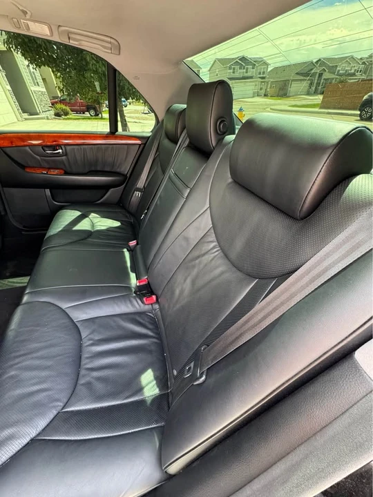 2006 Lexus LS 3rd Gen - Image 7 of 20
