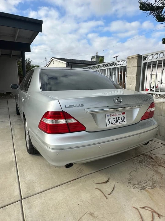 2006 Lexus LS 3rd Gen - Image 3 of 4