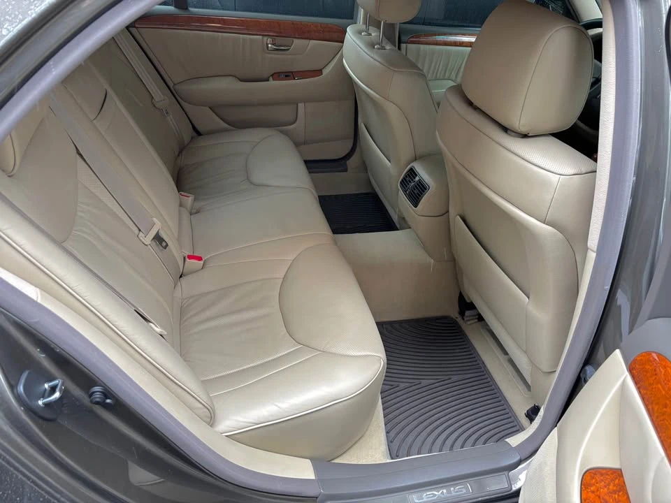 2006 Lexus LS 3rd Gen - Image 9 of 19
