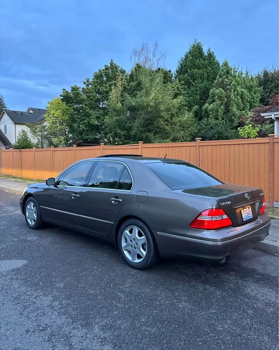 2006 Lexus LS 3rd Gen - Image 4 of 19