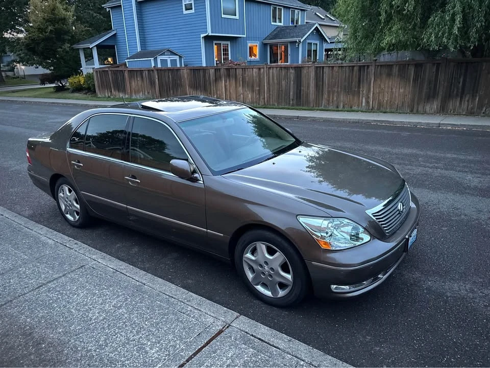 2006 Lexus LS 3rd Gen - Image 3 of 19