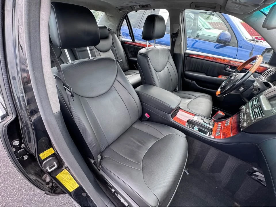 2006 Lexus LS 3rd Gen - Image 13 of 20