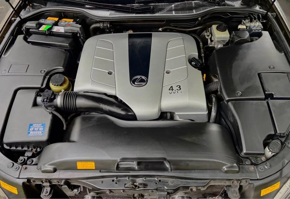 2006 Lexus LS 3rd Gen - Image 14 of 19