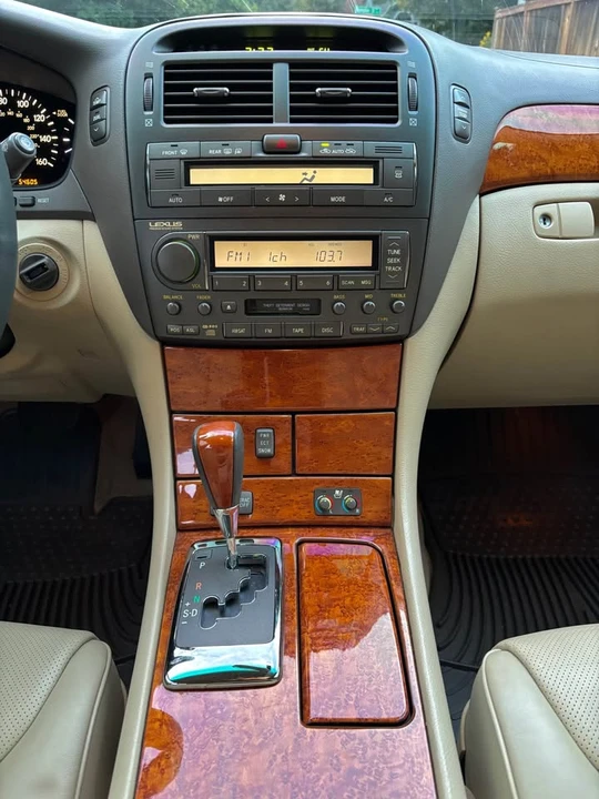 2006 Lexus LS 3rd Gen - Image 7 of 19