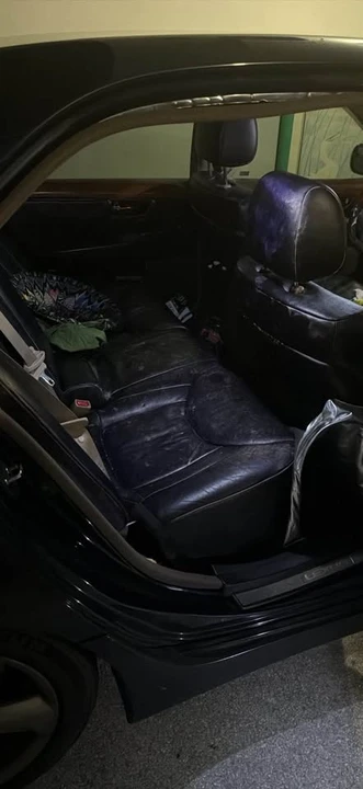 2006 Lexus LS 3rd Gen - Image 12 of 20