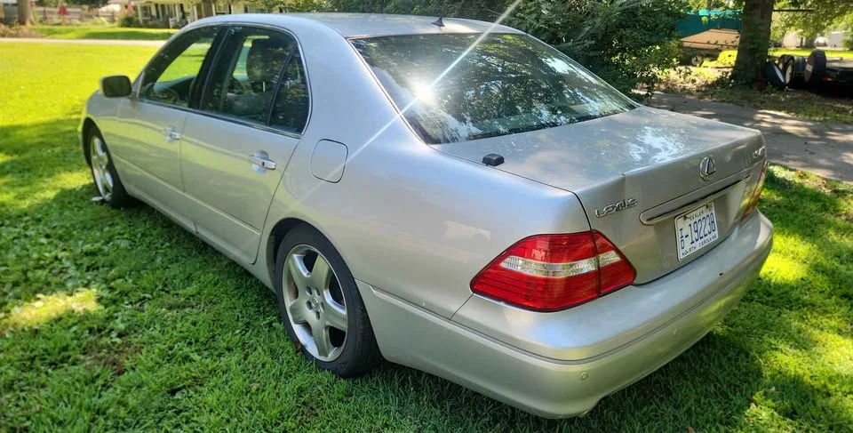 2006 Lexus LS 3rd Gen - Image 2 of 8