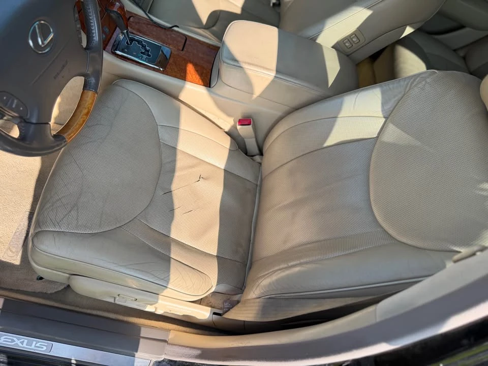 2006 Lexus LS 3rd Gen - Image 17 of 20