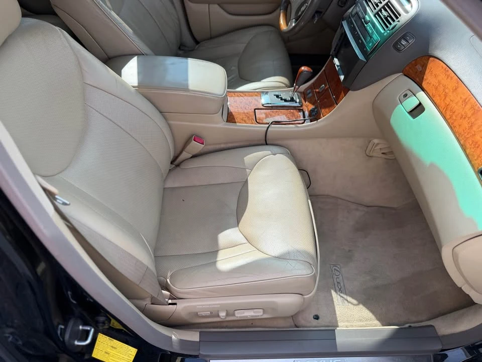 2006 Lexus LS 3rd Gen - Image 16 of 20