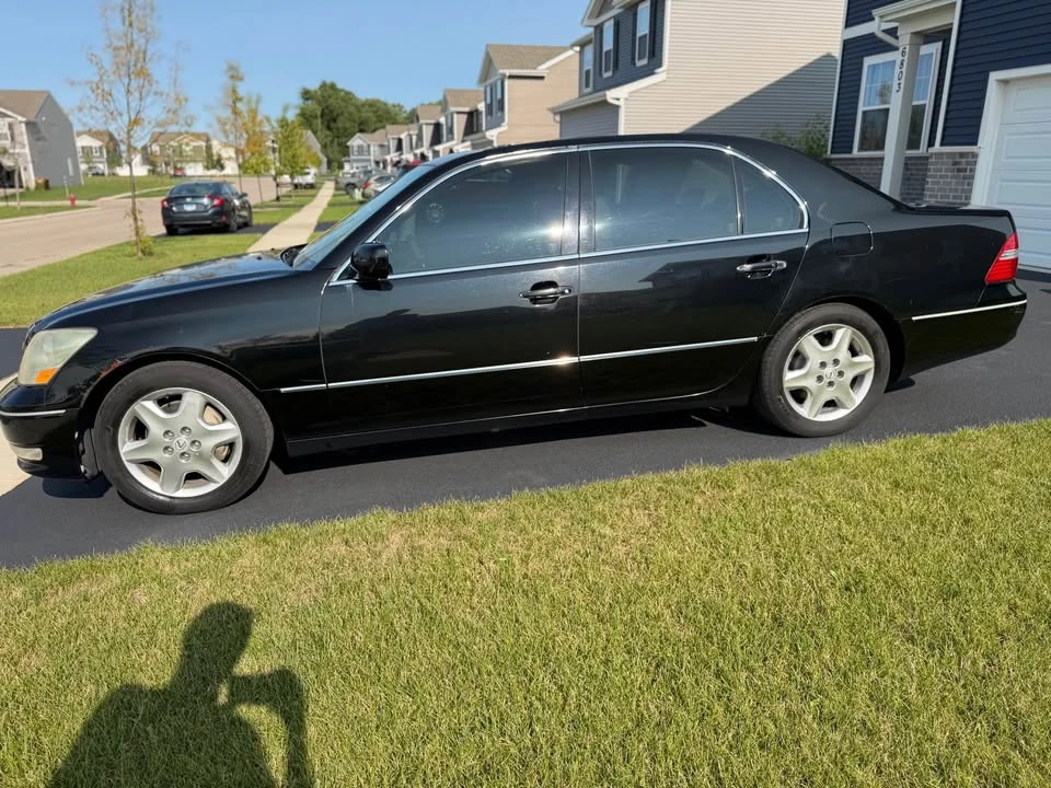 2006 Lexus LS 3rd Gen - Image 3 of 20