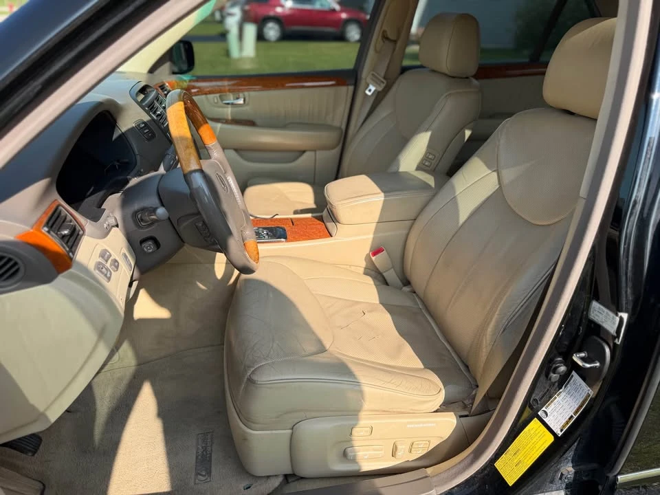 2006 Lexus LS 3rd Gen - Image 10 of 20