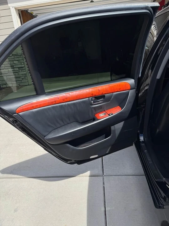 2006 Lexus LS 3rd Gen - Image 5 of 20