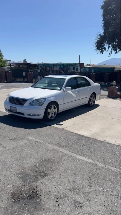 2006 Lexus LS 3rd Gen - Image 10 of 20