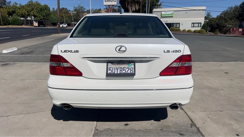 2006 Lexus LS 3rd Gen - Image 7 of 20