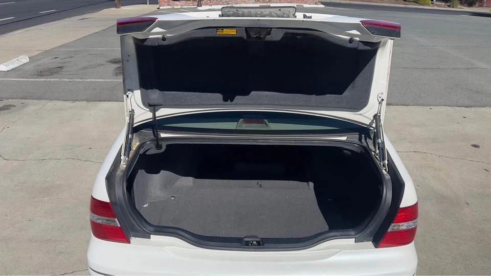2006 Lexus LS 3rd Gen - Image 15 of 20