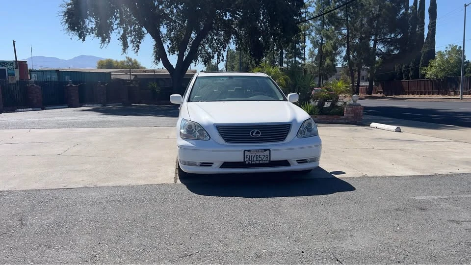 2006 Lexus LS 3rd Gen - Image 13 of 20