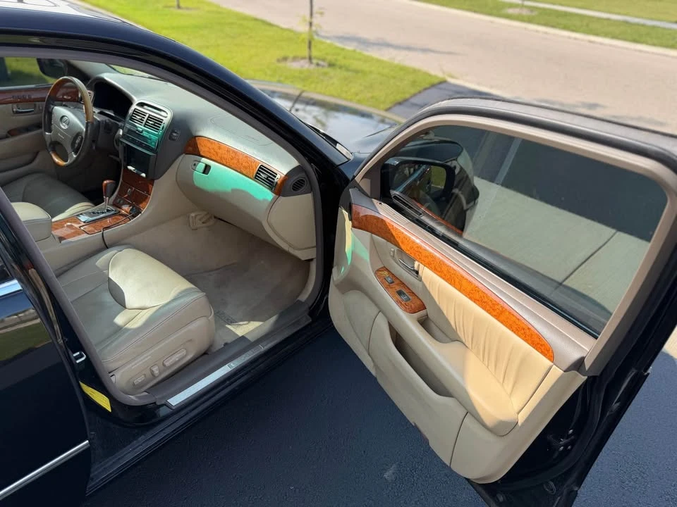 2006 Lexus LS 3rd Gen - Image 15 of 20