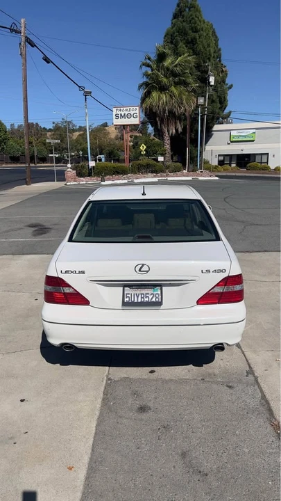 2006 Lexus LS 3rd Gen - Image 6 of 20