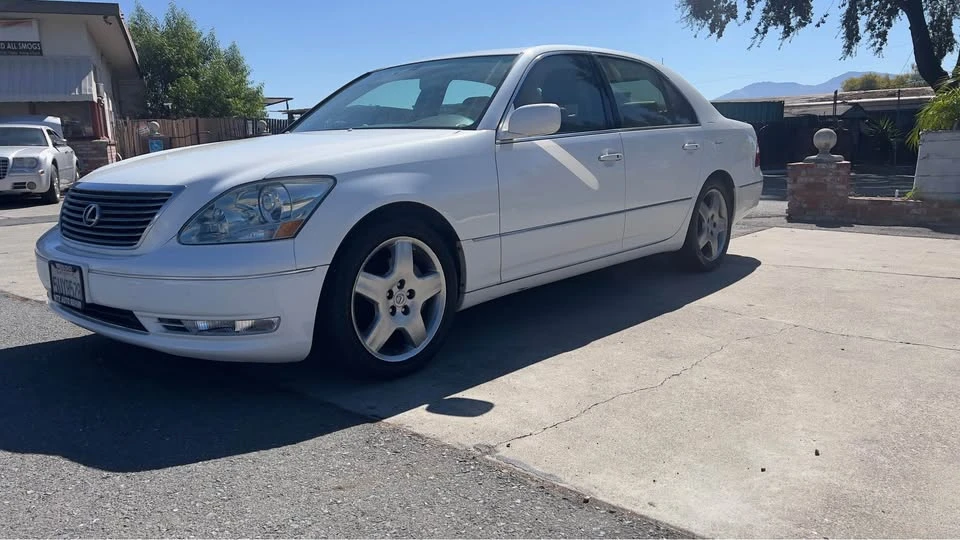 2006 Lexus LS 3rd Gen - Image 11 of 20