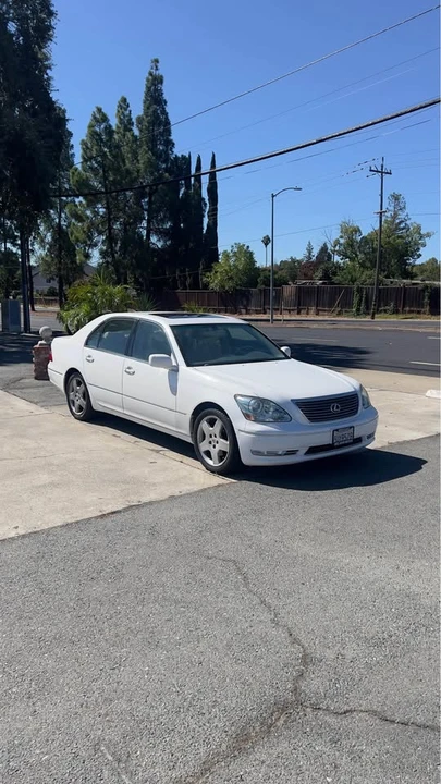 2006 Lexus LS 3rd Gen - Image 2 of 20