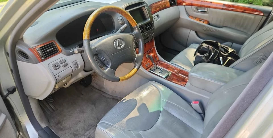 2006 Lexus LS 3rd Gen - Image 6 of 8