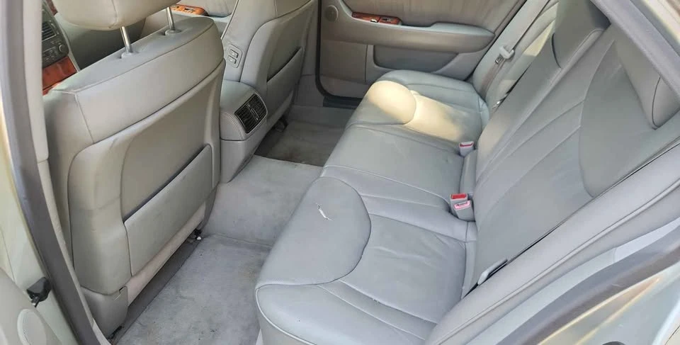2006 Lexus LS 3rd Gen - Image 8 of 8