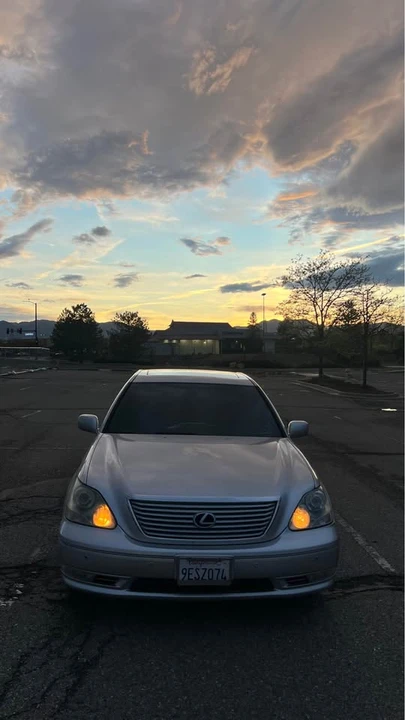 2006 Lexus LS 3rd Gen - Image 3 of 6