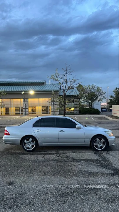 2006 Lexus LS 3rd Gen - Image 5 of 6
