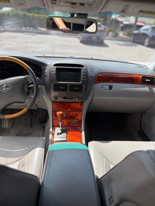 2006 Lexus LS 3rd Gen - Image 7 of 11