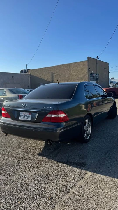 2006 Lexus LS 3rd Gen - Image 5 of 18
