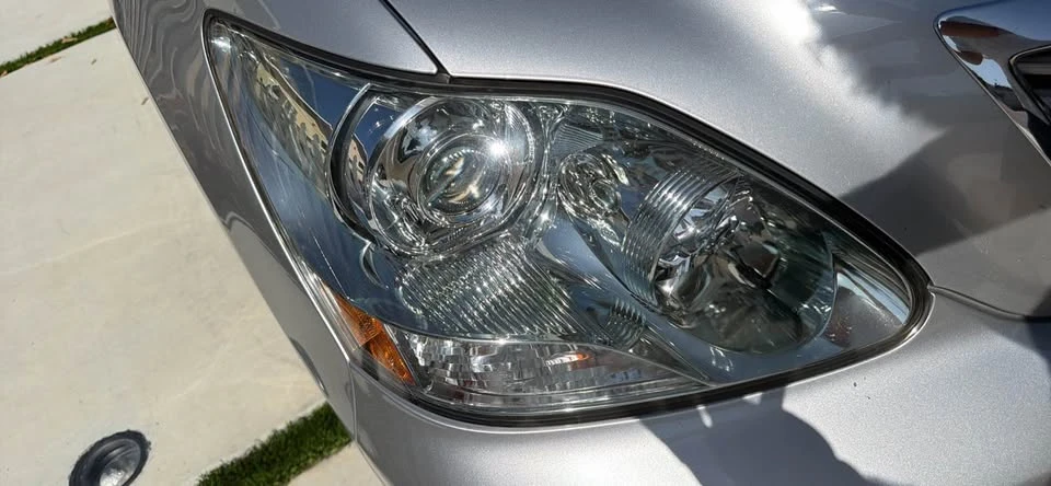 2006 Lexus LS 3rd Gen - Image 14 of 18
