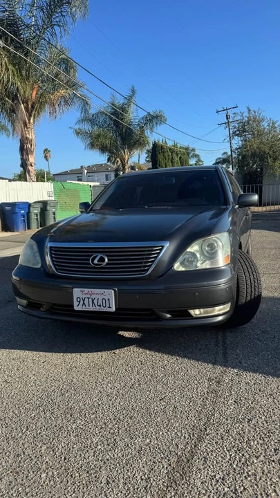 2006 Lexus LS 3rd Gen - Image 2 of 18