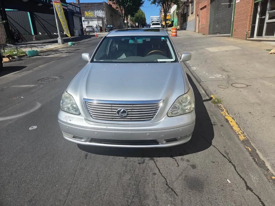 2006 Lexus LS 3rd Gen - Image 2 of 13