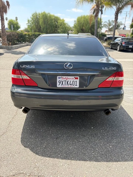 2006 Lexus LS 3rd Gen - Image 3 of 11
