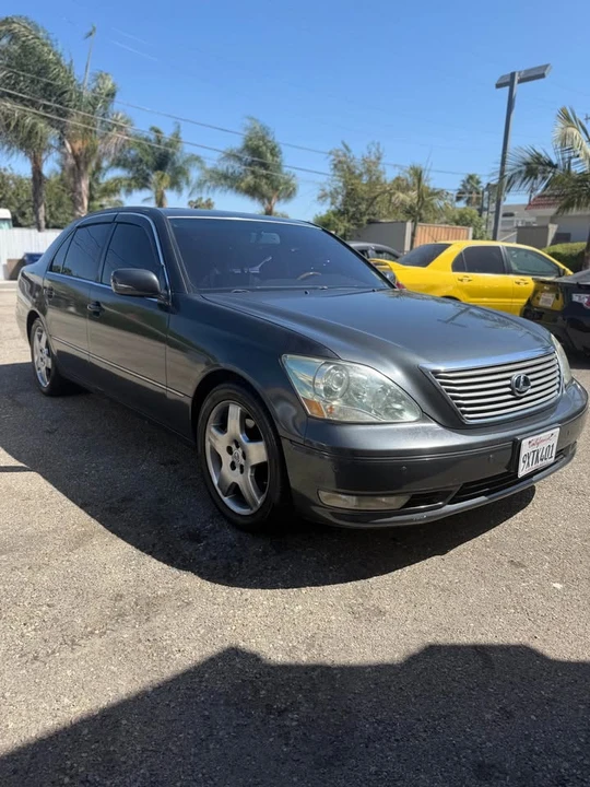 2006 Lexus LS 3rd Gen - Image 3 of 12
