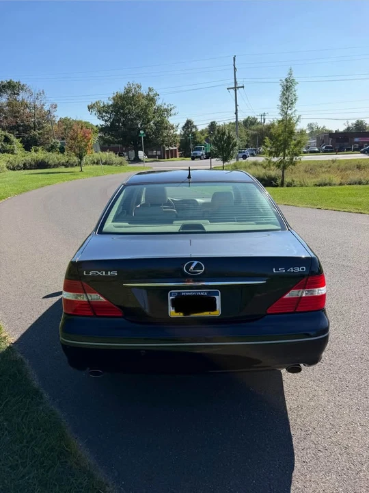2006 Lexus LS 3rd Gen - Image 8 of 19