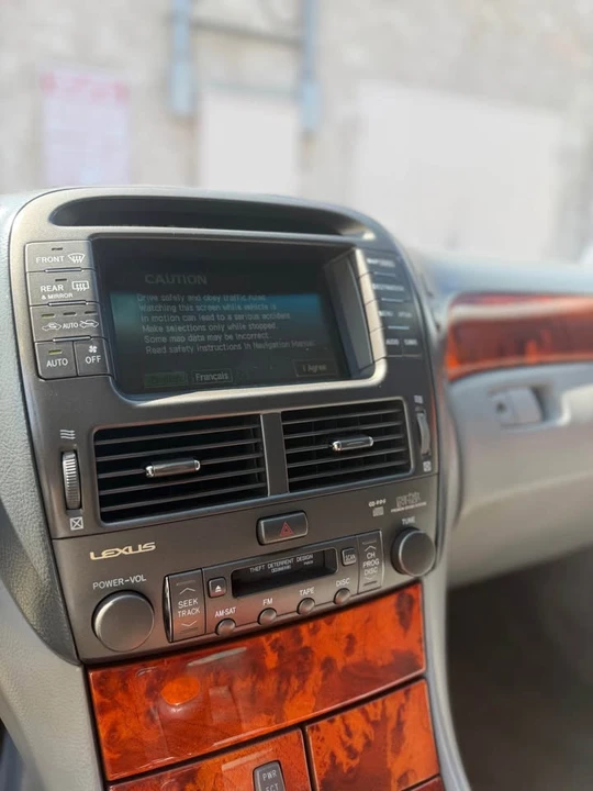 2006 Lexus LS 3rd Gen - Image 6 of 12