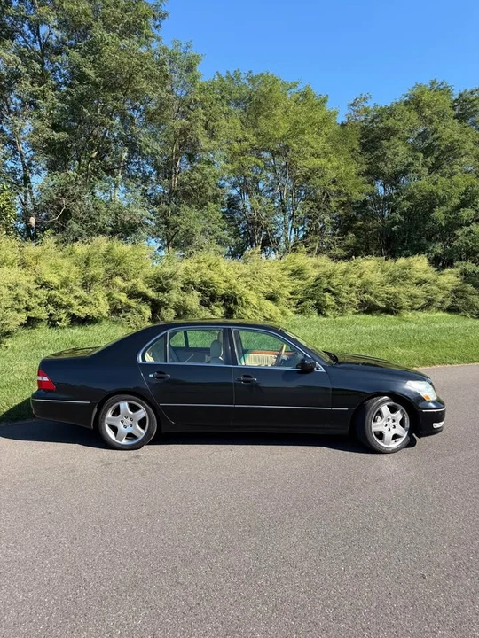 2006 Lexus LS 3rd Gen - Image 6 of 19