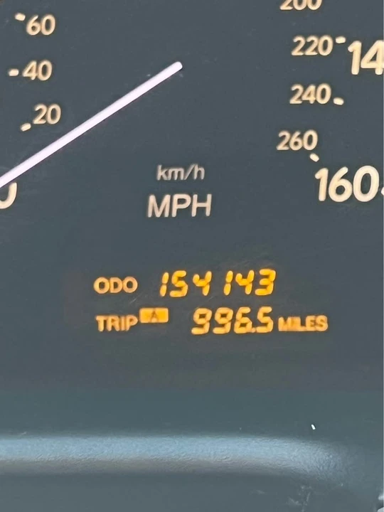 2006 Lexus LS 3rd Gen - Image 18 of 18
