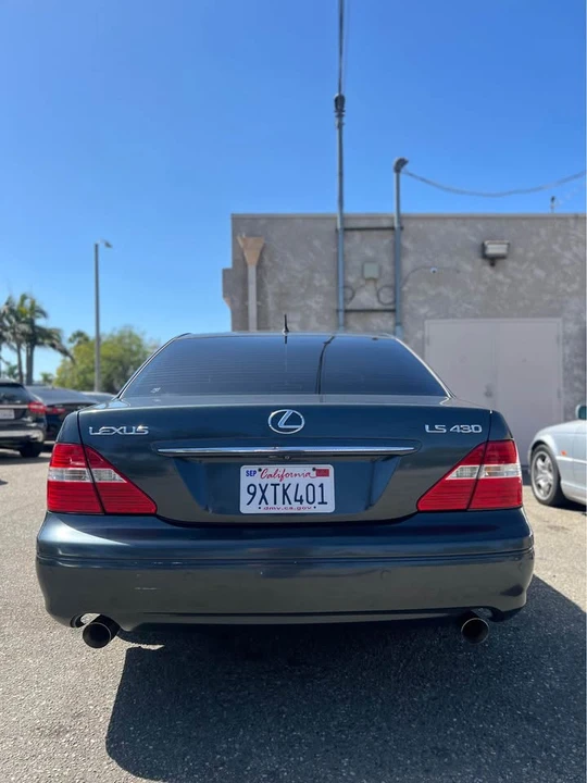2006 Lexus LS 3rd Gen - Image 5 of 18