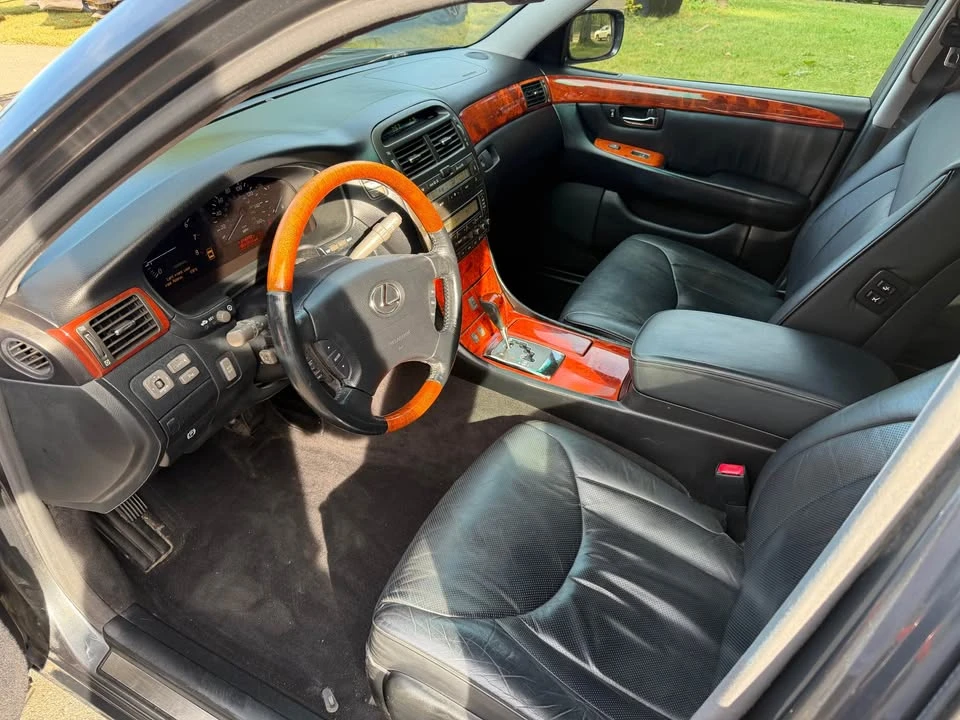 2006 Lexus LS 3rd Gen - Image 4 of 6